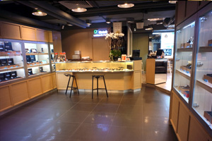 Photos of Our Shop at Hong Kong)